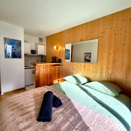 Vue Montblanc Et Parking Chamonix