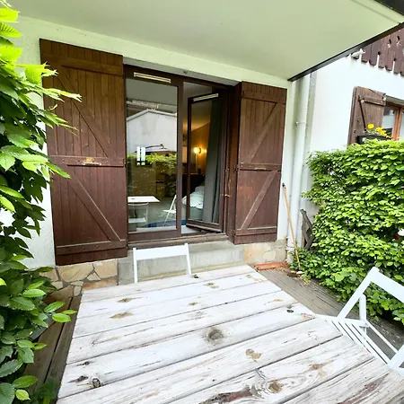 Vue Montblanc - Jardin Terrasse Et Parking Lägenhet