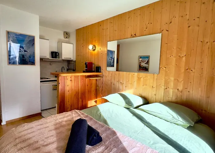 Vue Montblanc Et Parking Chamonix